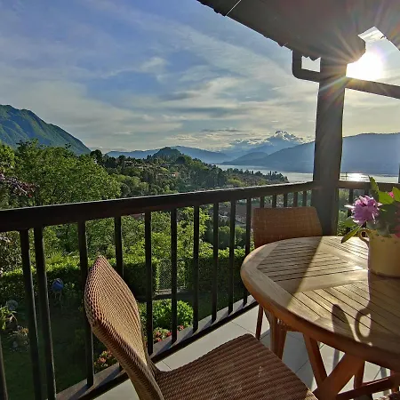 Feluca Porto Villa Porto Valtravaglia Exterior photo